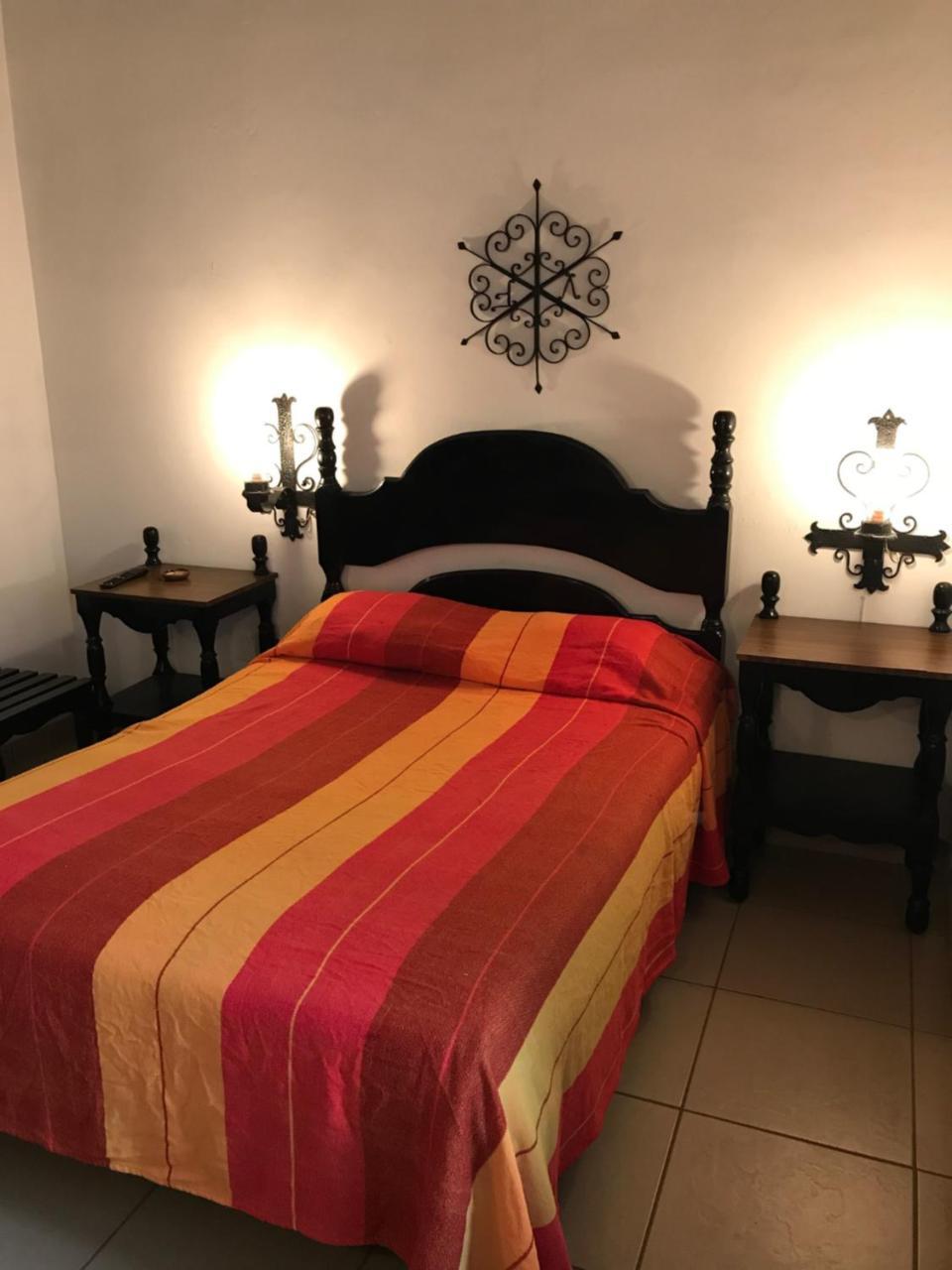 Hotel Villa De Flores Uruapan  Luaran gambar