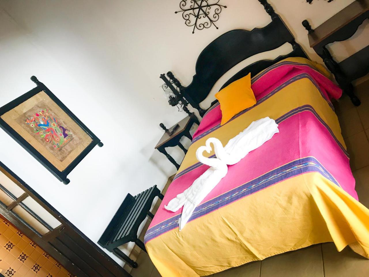 Hotel Villa De Flores Uruapan  Luaran gambar