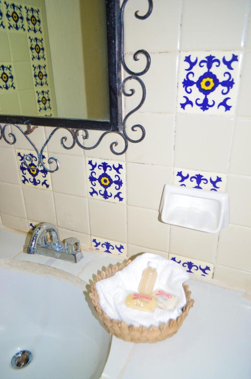 Hotel Villa De Flores Uruapan  Luaran gambar