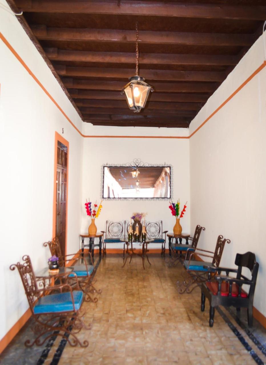 Hotel Villa De Flores Uruapan  Luaran gambar