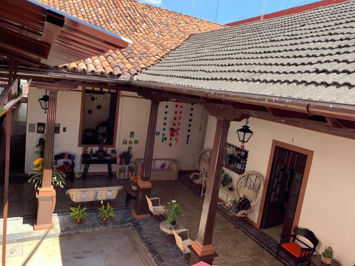 Hotel Villa De Flores Uruapan  Luaran gambar