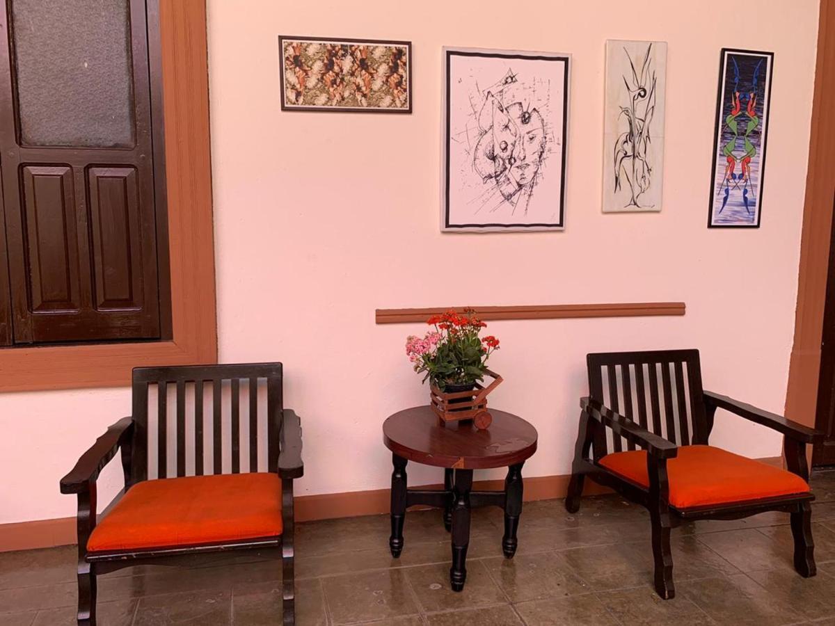 Hotel Villa De Flores Uruapan  Luaran gambar