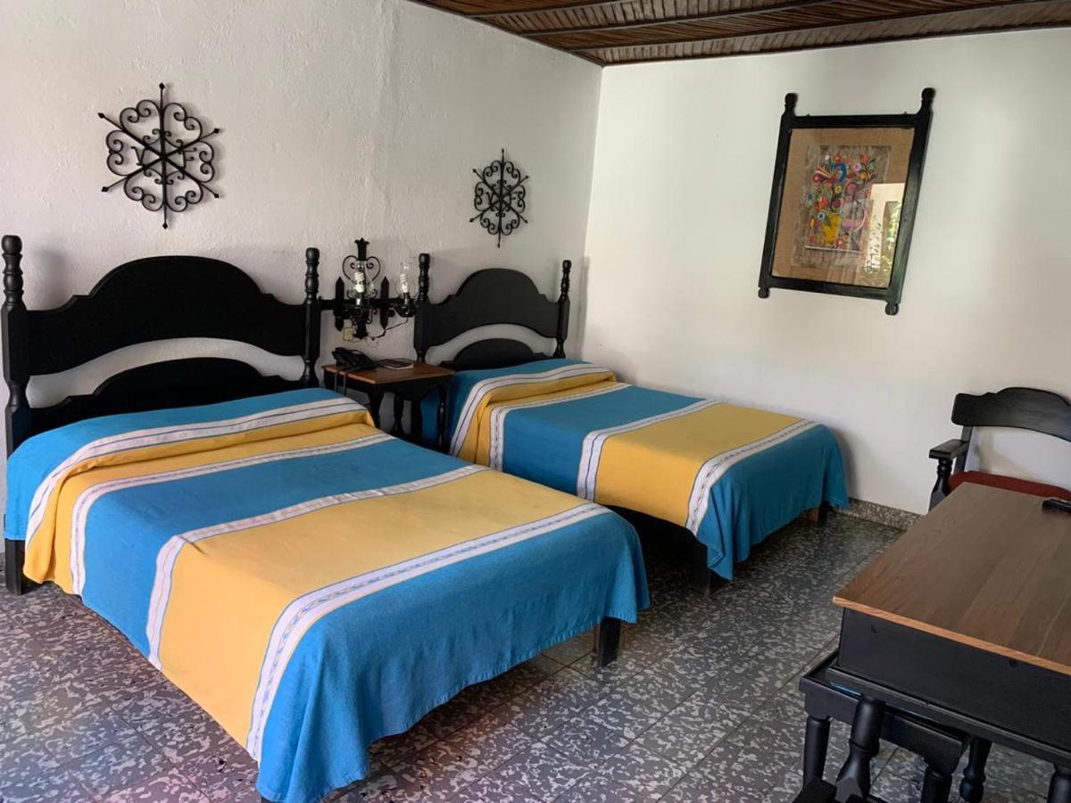 Hotel Villa De Flores Uruapan  Luaran gambar