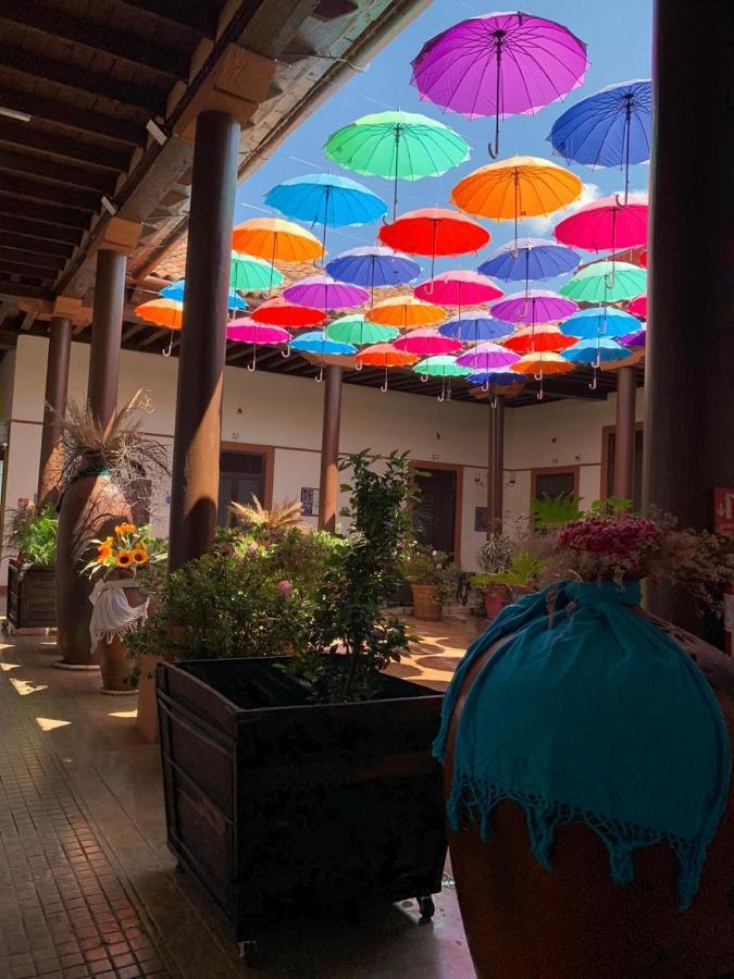 Hotel Villa De Flores Uruapan  Luaran gambar